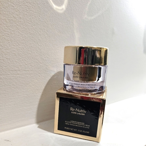 ESTEE LAUDER RE-NUTRIV ULTIMATE DIAMOND SCULPTED TRANSFORMATION CREME - Picture 8 of 8